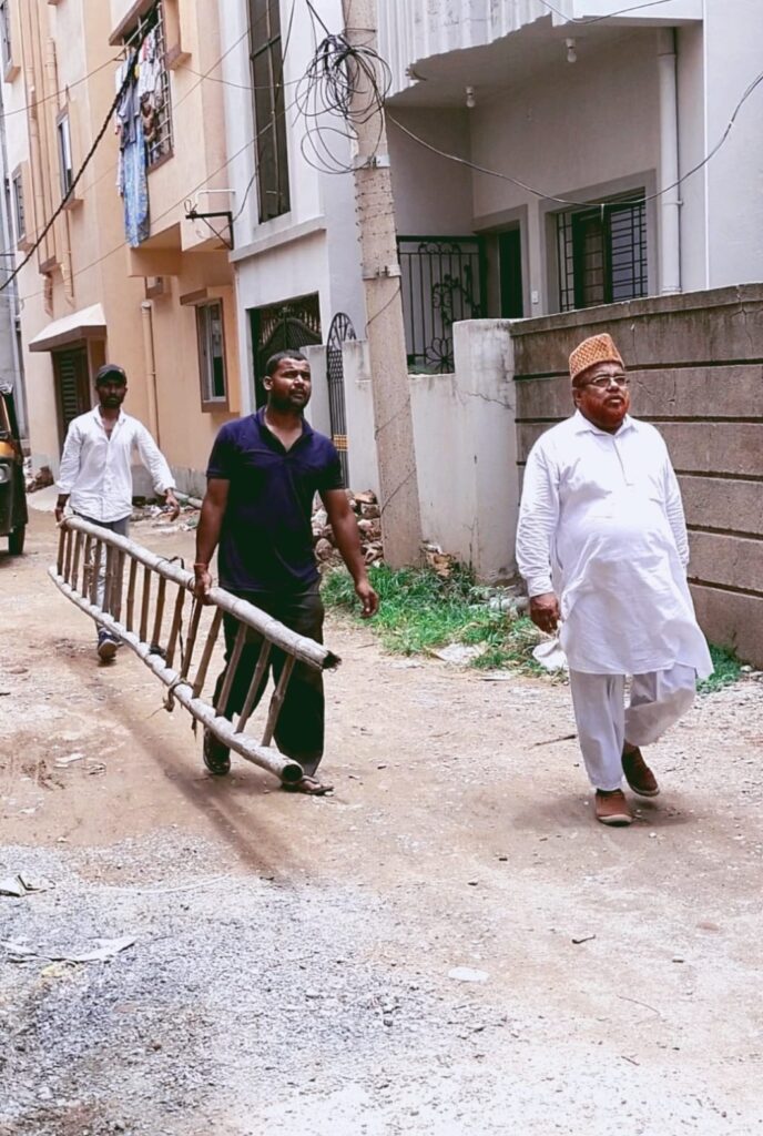 अंसार खान ने मानगो में स्ट्रीट लाइटों को कराया दूरस्त