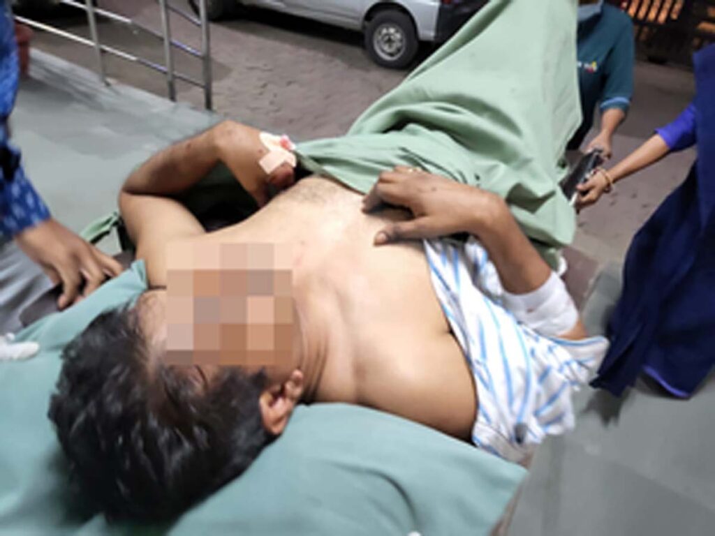 RANCHI-BREAKING : रांची में ढाबा संचालक की गोली मारकर हत्या… हजारीबाग में जमीन विवाद में कांग्रेस नेता में चली गोली…गंभीर हालत में अस्पताल में इलाजरत…