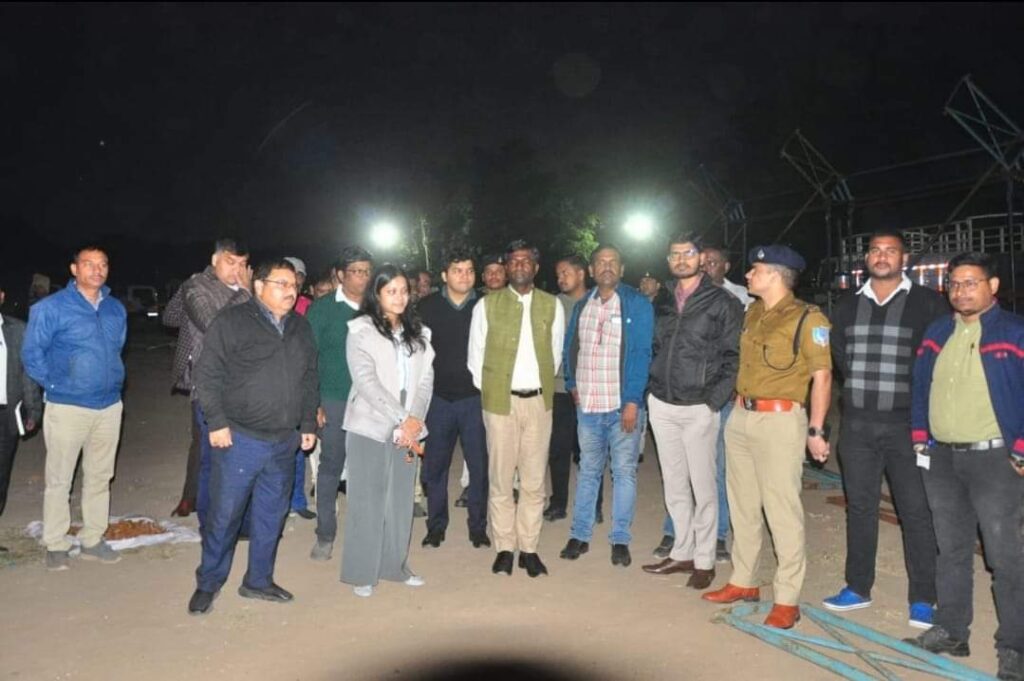शहीद निर्मल महतो जयंती समारोह को लेकर उपायुक्त ने किया कार्यक्रम स्थल का निरीक्षण