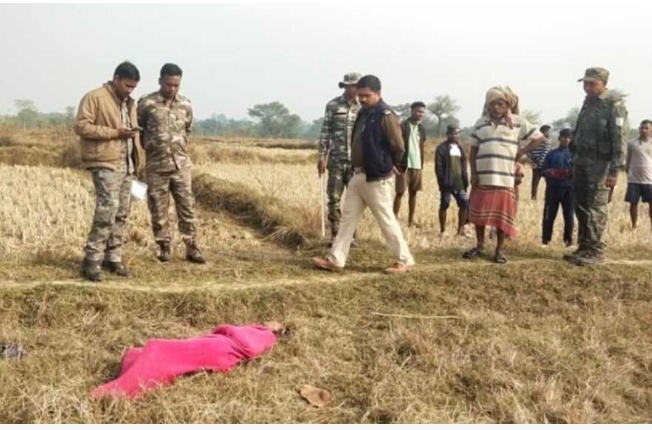 चाईबासा में महिला का शव मिला, दुष्कर्म के बाद हत्या की आशंका।