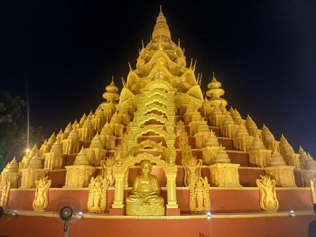 प्रवीण सेवा संस्थान के पूजा पंडाल का हुआ उद्घाटन… उद्घाटन के दिन ही लोगों की उमड़ी भीड़