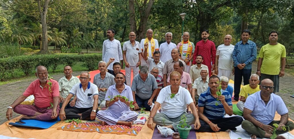 भारत स्वाभिमान न्यास, तमिलनाडु के राज्य प्रभारी बाल सुब्रमण्यम ने टेल्को नीलडीह पार्क पतंजलि योग कक्षा का किया निरीक्षण