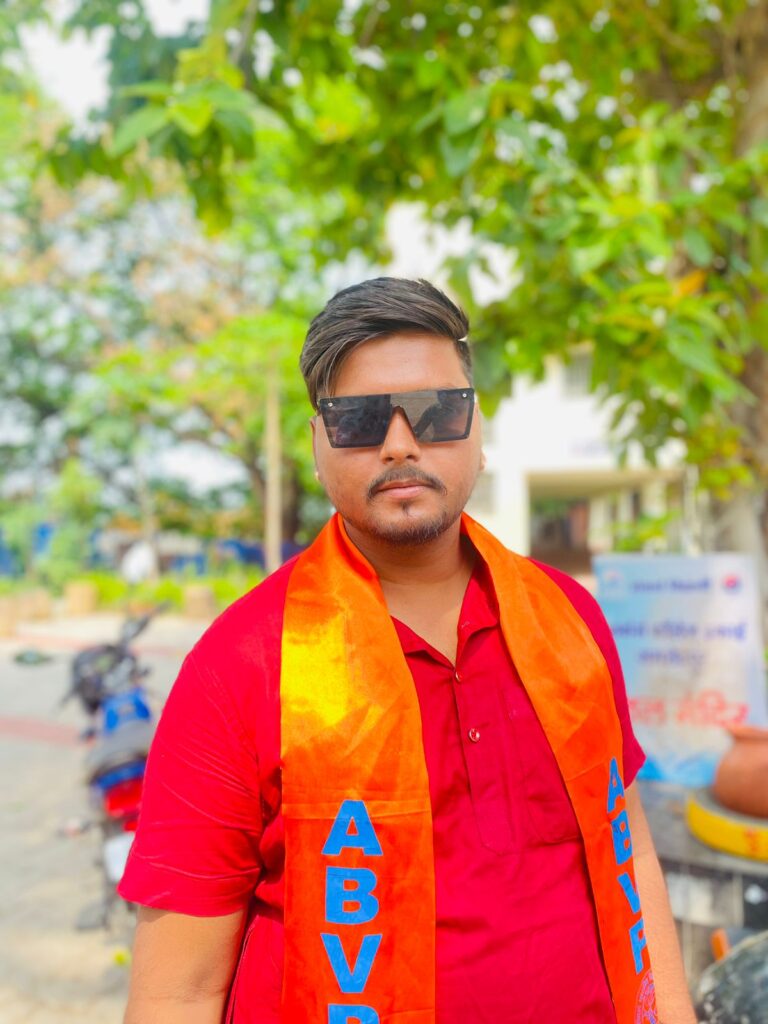 पद्म विभूषण रतन टाटा का निधन जमशेदपुर वासियों के लिए बहुत ही दुखद है : शुभम राज