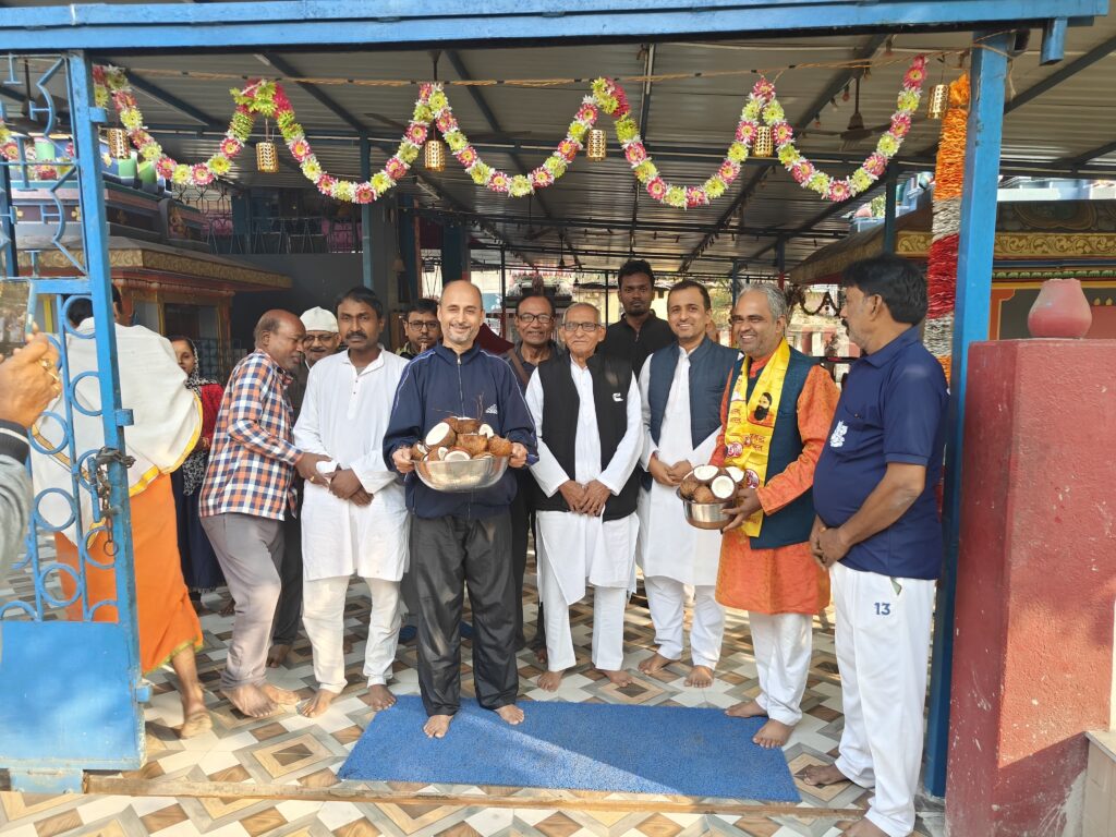 पतंजलि योग परिवार द्वारा टेल्को गणेश मंदिर प्रांगण में नारियल महोत्सव का आयोजन किया गया
