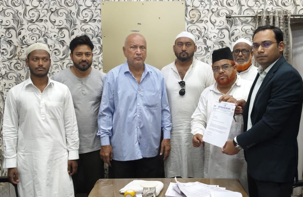 अंसार खान के नेतृत्व में जवाहर नगर मानगो बस्ती के एक प्रतिनिधिमंडल ने मानगो नगर निगम के उपनगर आयुक्त पदाधिकारी को सौंपा ज्ञापन