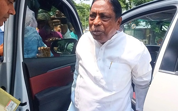 पूर्व मंत्री आलमगीर आलम के डिस्चार्ज पिटीशन पर सुनवाई पूरी, कल आएगा फैसला