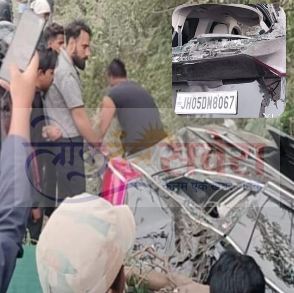 BIG-BREAKING : मरीन ड्राइव… आदित्यपुर टोल प्लाजा के समीप भीषण सड़क हादसा.. गहरी खाई में जा गिरी… एसयूवी… उड़े परखच्चे जांच में जुटी पुलिस…