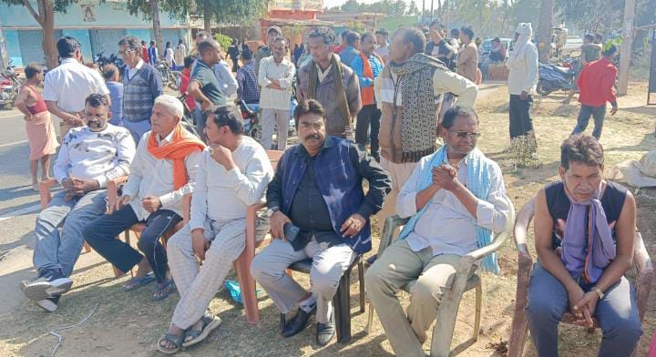 विधायक प्रकाश राम ने शोकाकुल परिवार को दी सांत्वना, आयोजित आभार सभा स्थगित