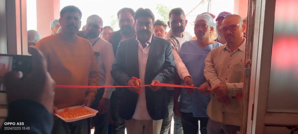 विधायक प्रकाश राम ने बारियातू में निःशुल्क मोतियाबिंद ऑपरेशन शिविर का किया उद्घाटन