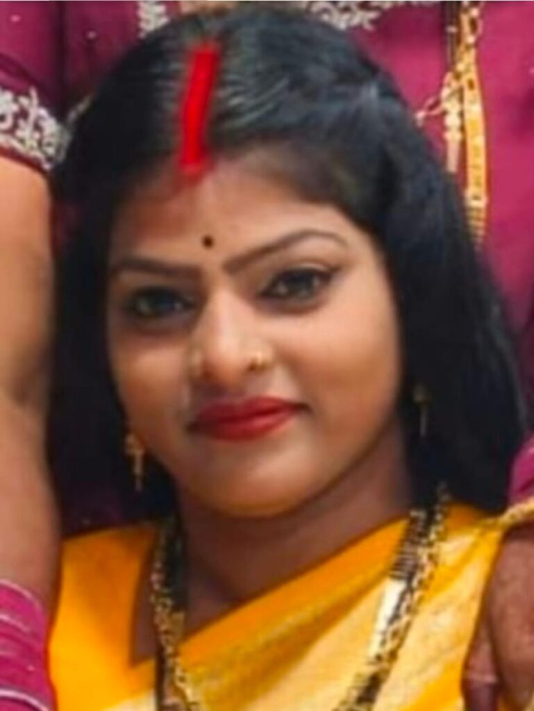 CRIME: ऑर्केस्ट्रा डांसर को फोन कर होटल में बुलाया, बकझक होने के बाद सिर में मार दी गोली, विरोध में सड़क जाम