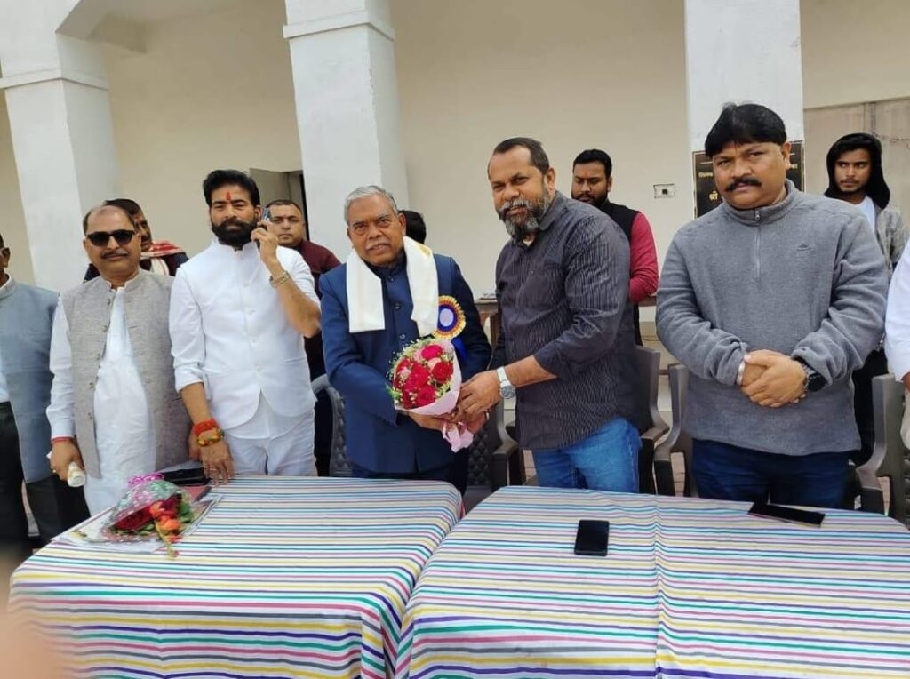 जिला अध्यक्ष आनंद बिहारी दूबे ने किया प्रदेश अध्यक्ष का स्वागत… कांग्रेस आयोजित करेगी संविधान पदयात्रा
