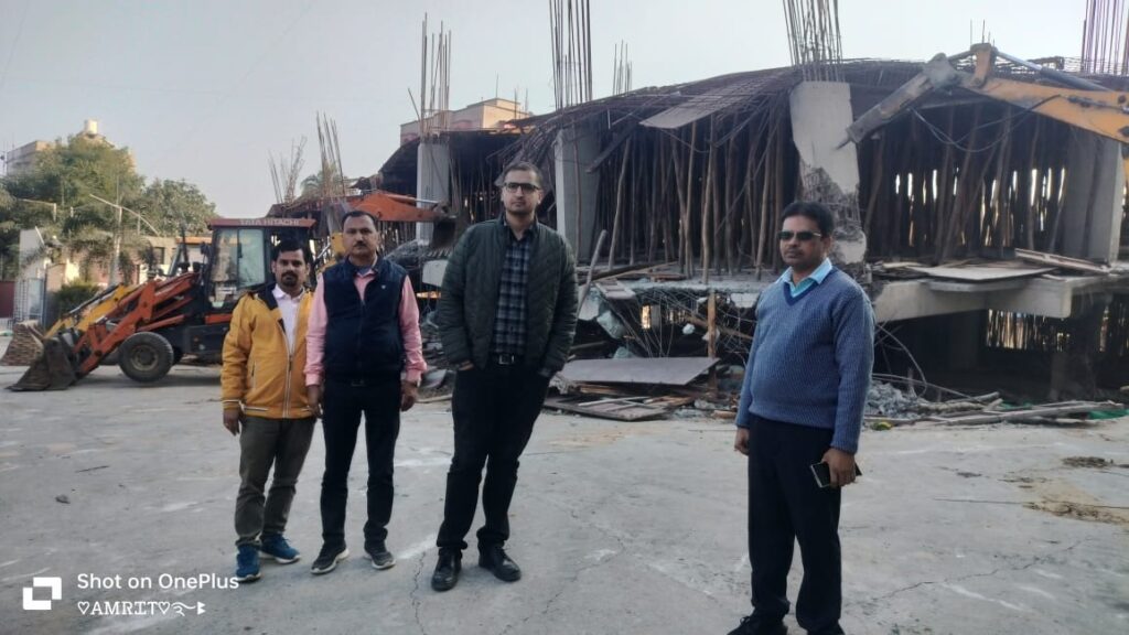 कदमा थाना क्षेत्र में सरकारी भूमि से हटाया गया अतिक्रमण, अवैध निर्माण कार्य को किया गया जमींदोज
