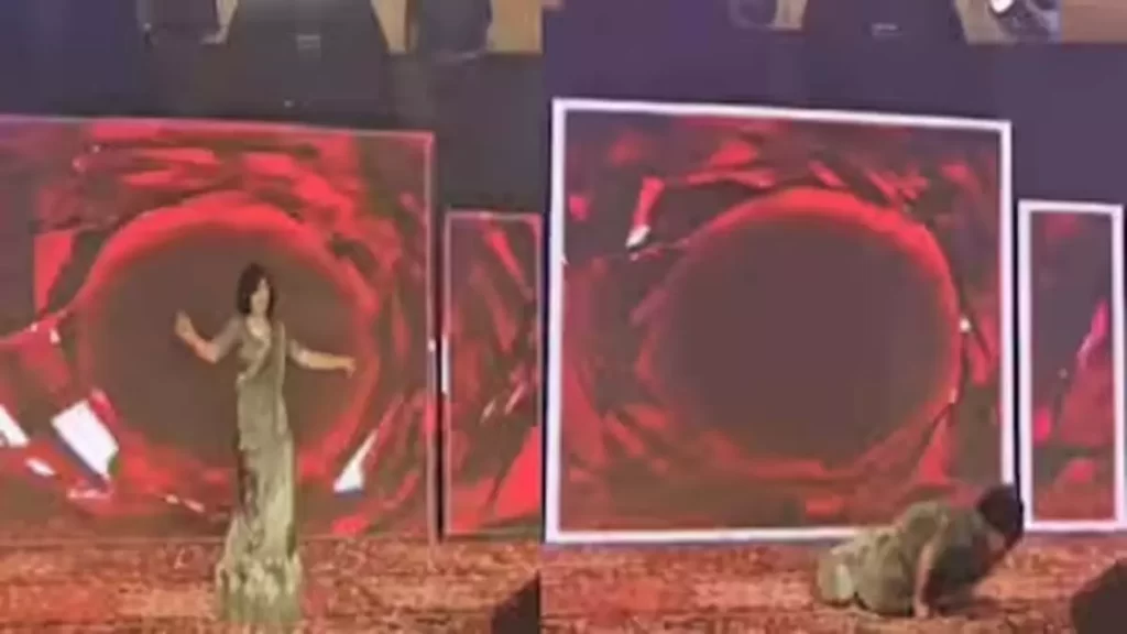 BREAKING : स्टेज पर डांस करती युवती को अचानक आया हार्ट अटैक… हो गई मौत…. देखें VIDEO