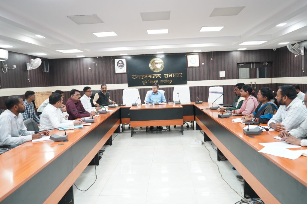 जिला दण्डाधिकारी सह उपायुक्त के निर्देशानुसार उप विकास आयुक्त की अध्यक्षता में हुई जिला दूरसंचार समिति की बैठक