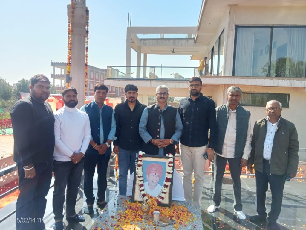 पूर्व यातायात मंत्री स्वर्गीय जगमाल सिंह यादव की सातवीं पुण्यतिथि पर सैकड़ो लोगों ने किए श्रद्धा सुमन अर्पित