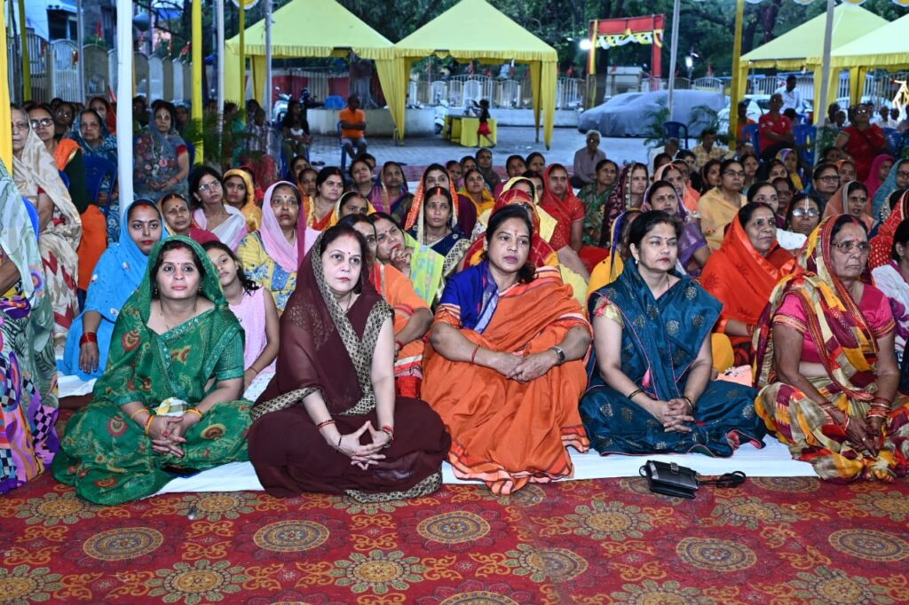 JAMSHEDPUR : संगीतमय श्रीमद्भागवत कथा में ध्रुव…अजामिल और प्रहलाद की भक्ति कथा… भजनों पर झूमे श्रद्धालु