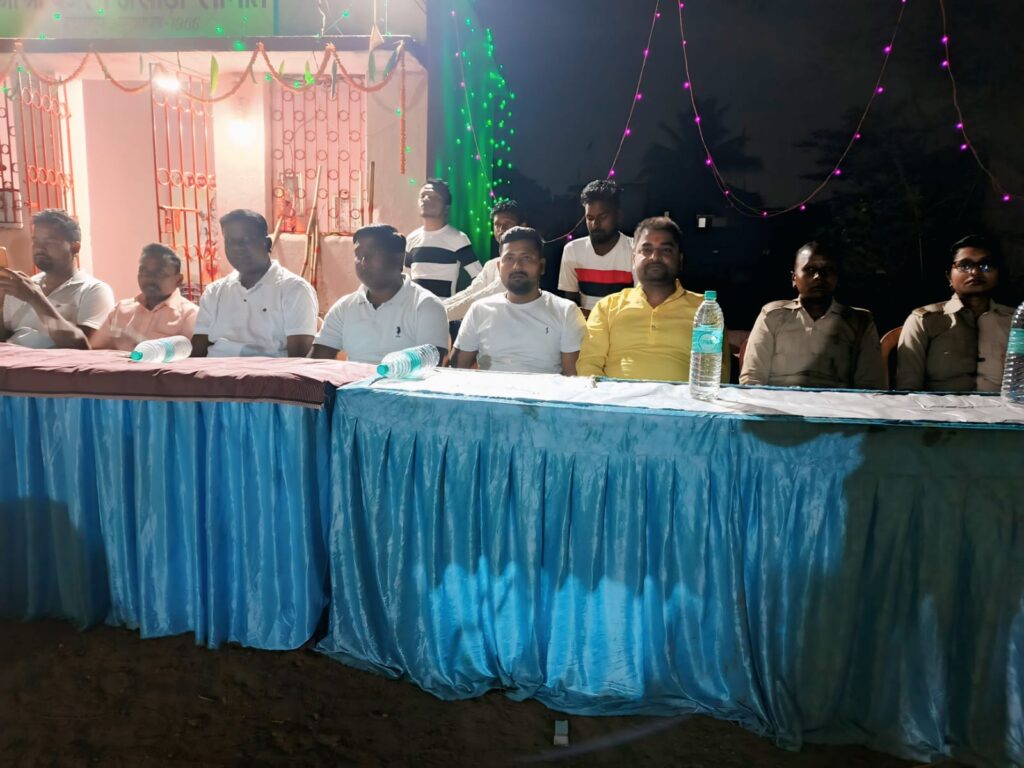 आदित्यपुर के इच्छापुर में रामनवमी के मौके पर लगाया गया सेवा शिविर