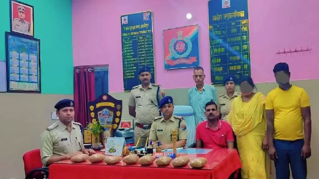हाजीपुर पुलिस की बड़ी सफलता, 48 लाख की अफीम के साथ दो तस्कर गिरफ्तार