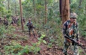 नक्सलियों ने विस्फोटकों से लदे ट्रक को लूटा, अलर्ट मोड पर झारखंड और ओडिशा पुलिस