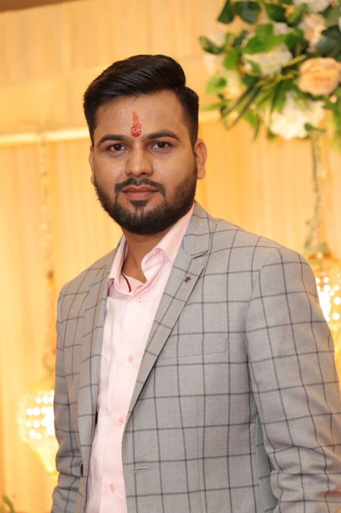 सागर तिवारी बने राजनीतिक दलों के गुरु : धर्मबीर महतो