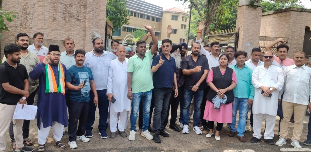 उपायुक्त से मिलकर जिला कांग्रेस ने बाढ़ग्रस्त क्षेत्र में राहत कार्य तेज करने की मांग उठाई गई