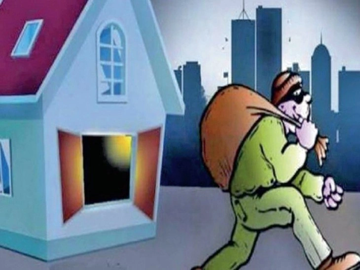 JAMSHEDPUR : सीतारामडेरा के मकान में हुआ चोरी, थाने में दर्ज हुई रिर्पोट