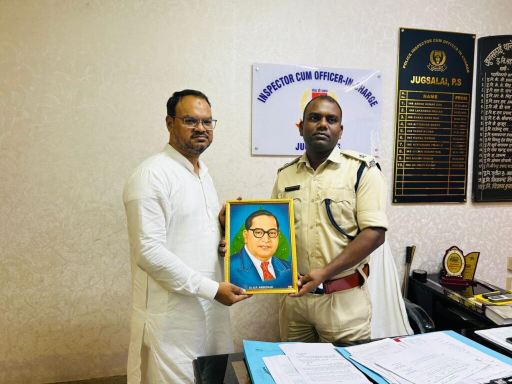 झारखंड़ आसपा प्रदेश अध्यक्ष काशिफ़ रज़ा ने जुगसलाई थाना अध्य्क्ष से की मुलाक़ात