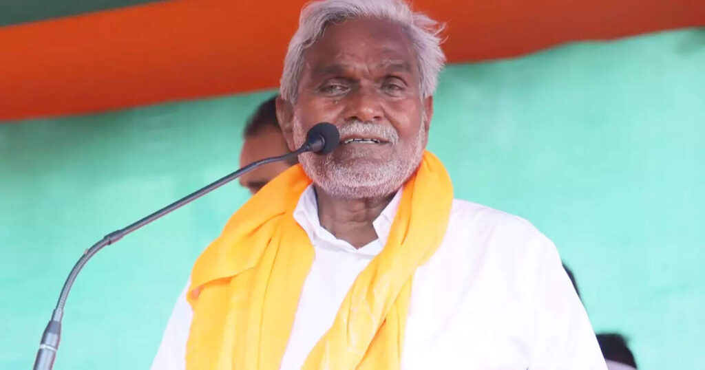 JHARKHAND : चंपई सोरेन का झामुमो सरकार पर बड़ा आरोप, आदिवासियों की जमीन ‘हड़पी’ जा रही है, सूर्या हांसदा के एनकाउंटर पर भी उठाये सवाल