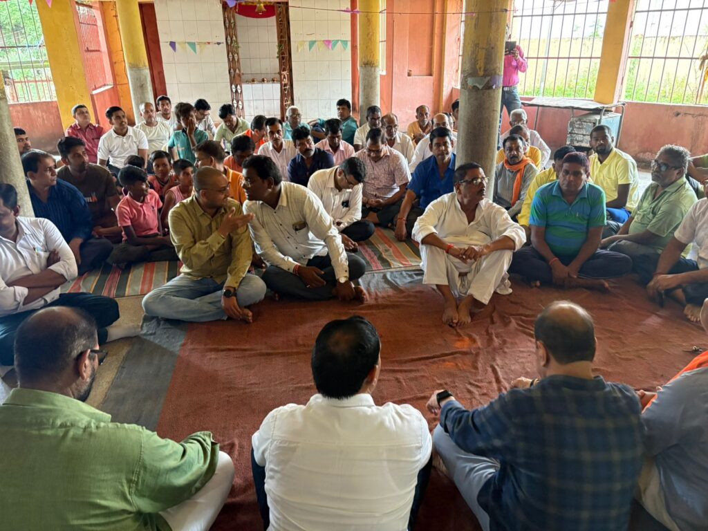 भाजपा द्वारा बाड़ीगोडा बस्ती में न्यूवोको सीमेंट प्लांट घेराव के पूर्व जनता सुझाव बैठक आयोजित