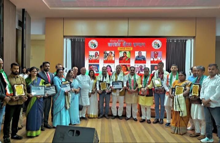 15 अलग अलग क्षेत्रों के लोगो को सैल्यूट तिरंगा ने झारखंड गौरव सम्मान से किया सम्मानित