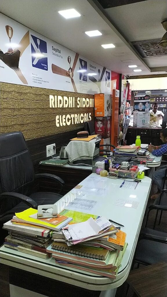 जुगसलाई में इलेक्ट्रिकल्स दुकान से दिनदहाड़े केबल चोरी