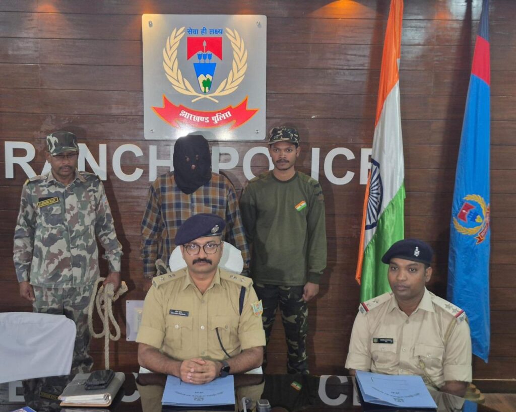 मांडर पुलिस ने अवैध कफ सिरप तस्करी का किया भंडाफोड़, एक गिरफ्तार