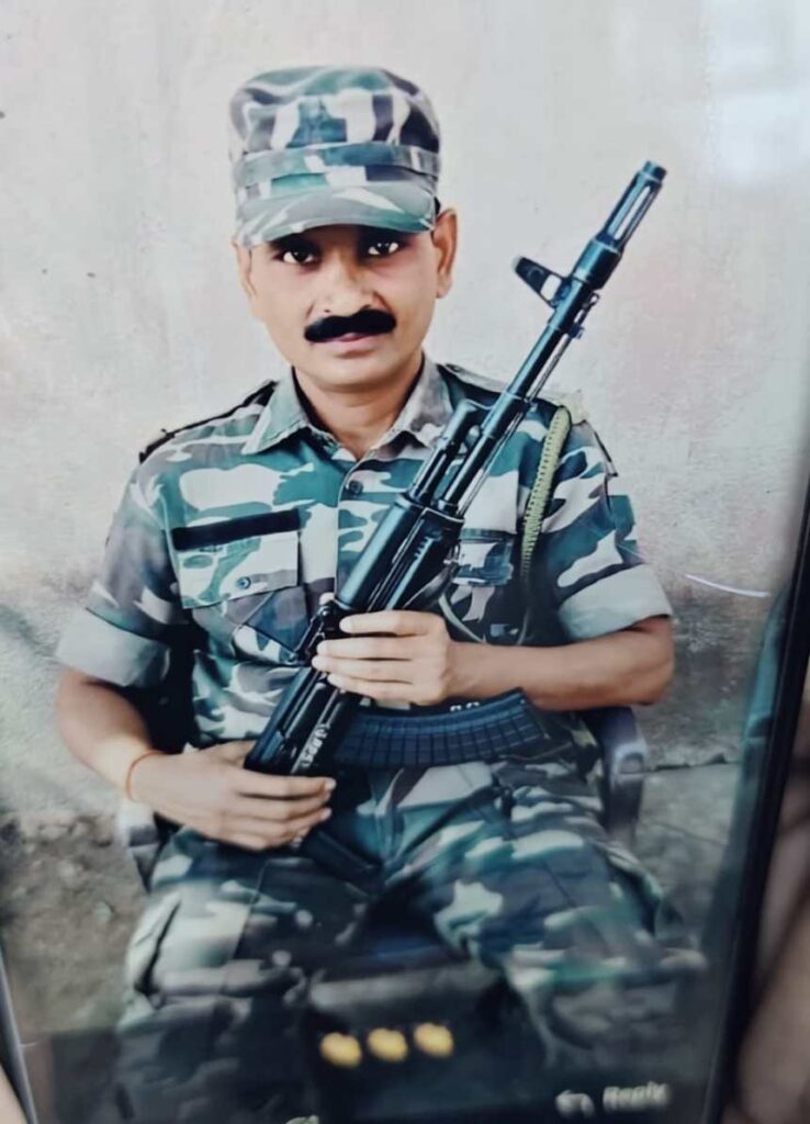 JAP-5 में AK-47 के प्रभार लेने के दौरान चली गोली, जवान की मौत