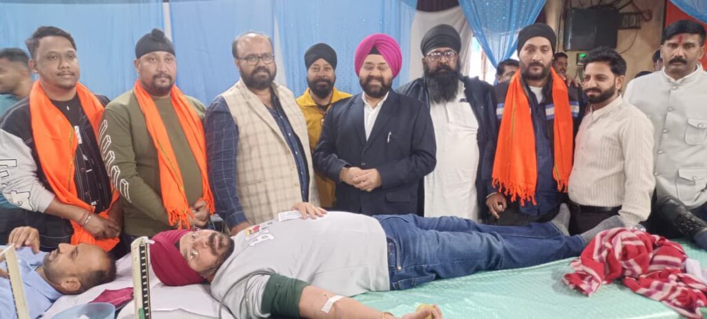 JAMSHEDPUR : शहीदी सप्ताह पर चंचल भाटिया ने किया रक्तदान