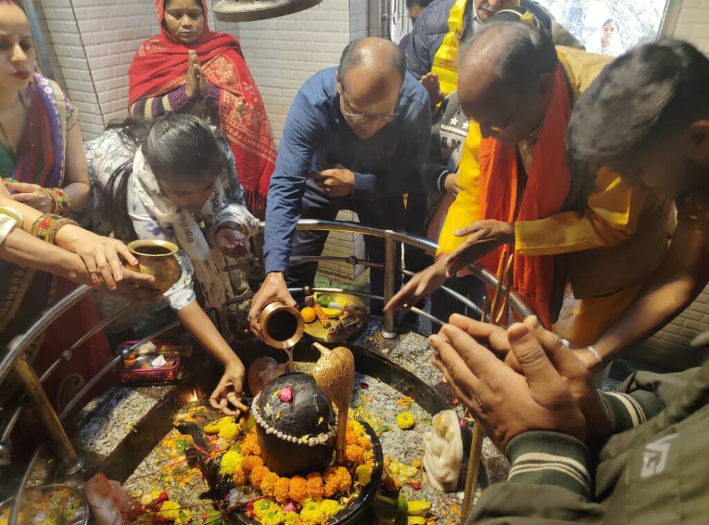 पतंजलि योग परिवार ने योग, यज्ञ – हवन और भजन – सत्संग के साथ मनाया अंग्रेजी नव वर्ष – 2026