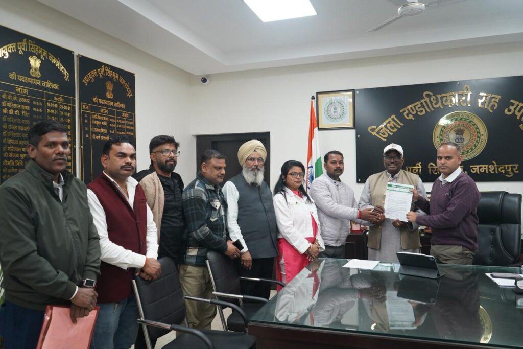 जन शिकायत निवारण दिवस में उपायुक्त ने नागरिकों की समस्याएं सुनी, कई समस्याओं का किया गया ऑन द स्पॉट समाधान, प्राप्त आवेदनों पर समयबद्ध कार्रवाई हेतु पदाधिकारियों को किया गया निर्देशित