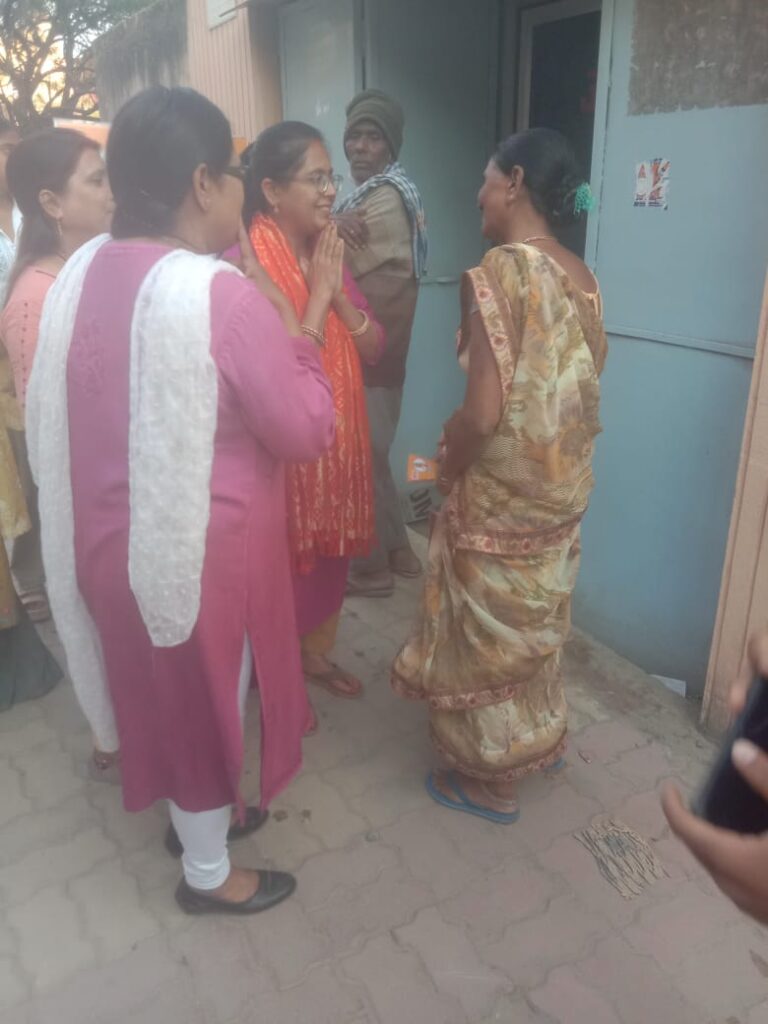 मानगो नगर निगम चुनाव 2026 : वार्ड 13 में किरण कुमारी का जनसंपर्क तेज, महिला सुरक्षा के लिए डिजिटल सिस्टम का वादा