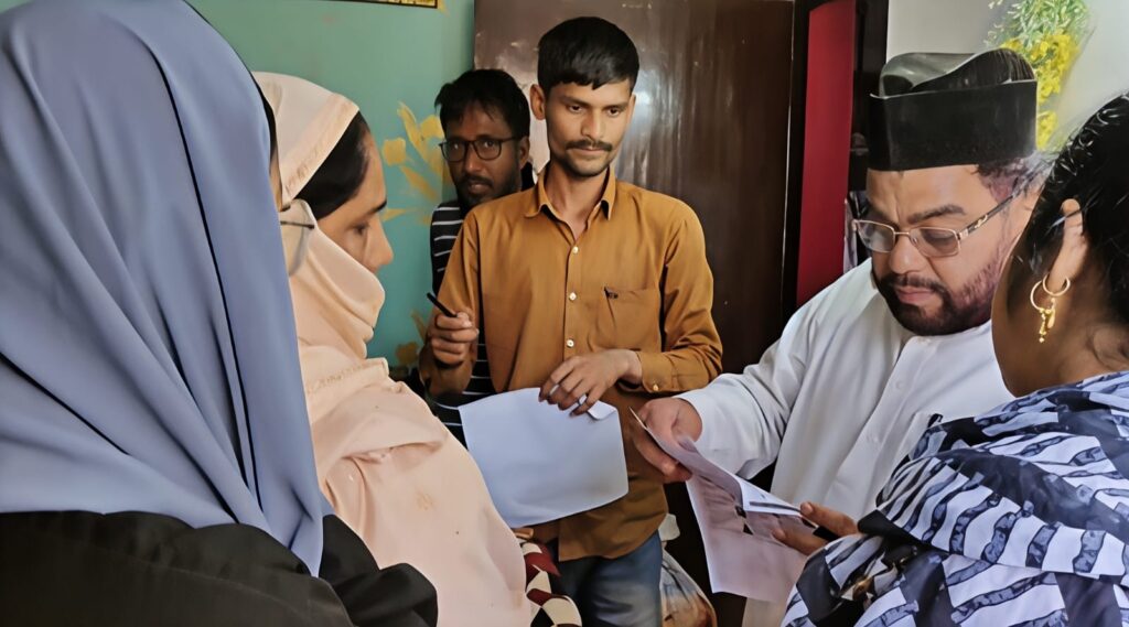 जवाहर नगर में कांग्रेस का घर-घर संपर्क, मतदाता पर्ची बांटकर किया समर्थन का आह्वान