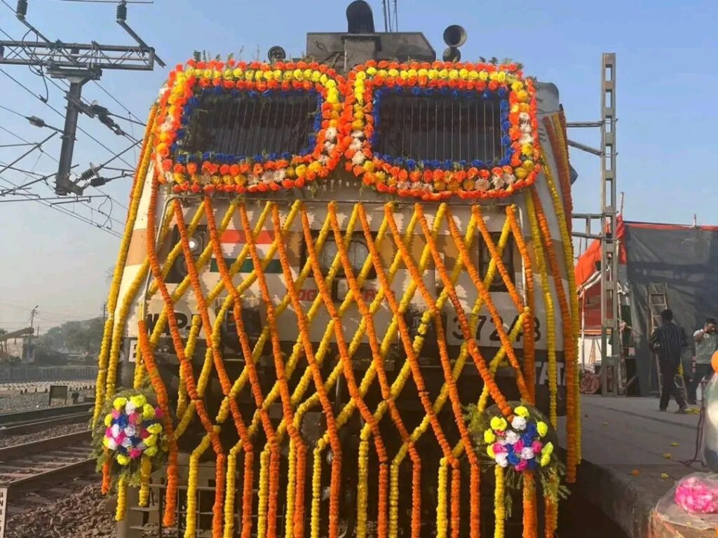 बड़ी सौगात: पुरुलिया-रांची-आनंद विहार एक्सप्रेस का शुभारंभ! अब अयोध्या और लखनऊ का सफर हुआ आसान