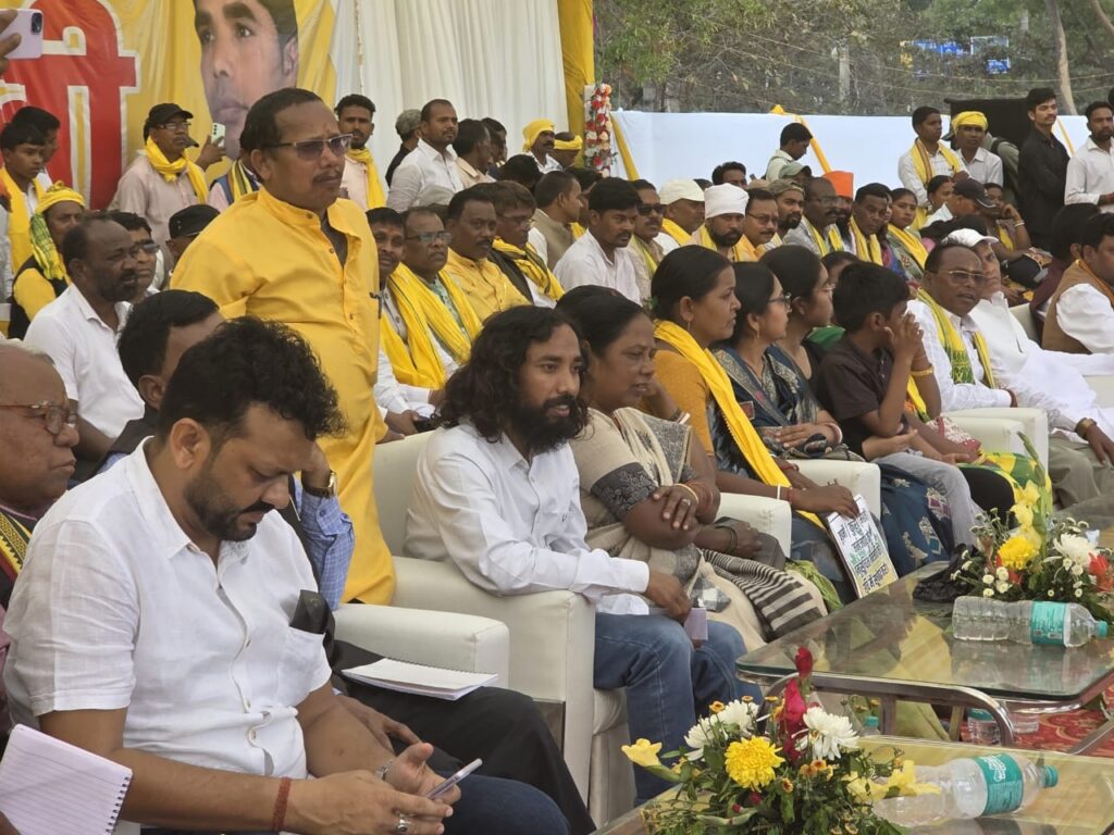 मुरी-कुर्मी समुदाय को एकजुट होने से सरकार रोक रही है देवेंद्र नाथ महतो , प्रभात तारा मैदान में भारी भीड़ के साथ जनसभा संपन्न