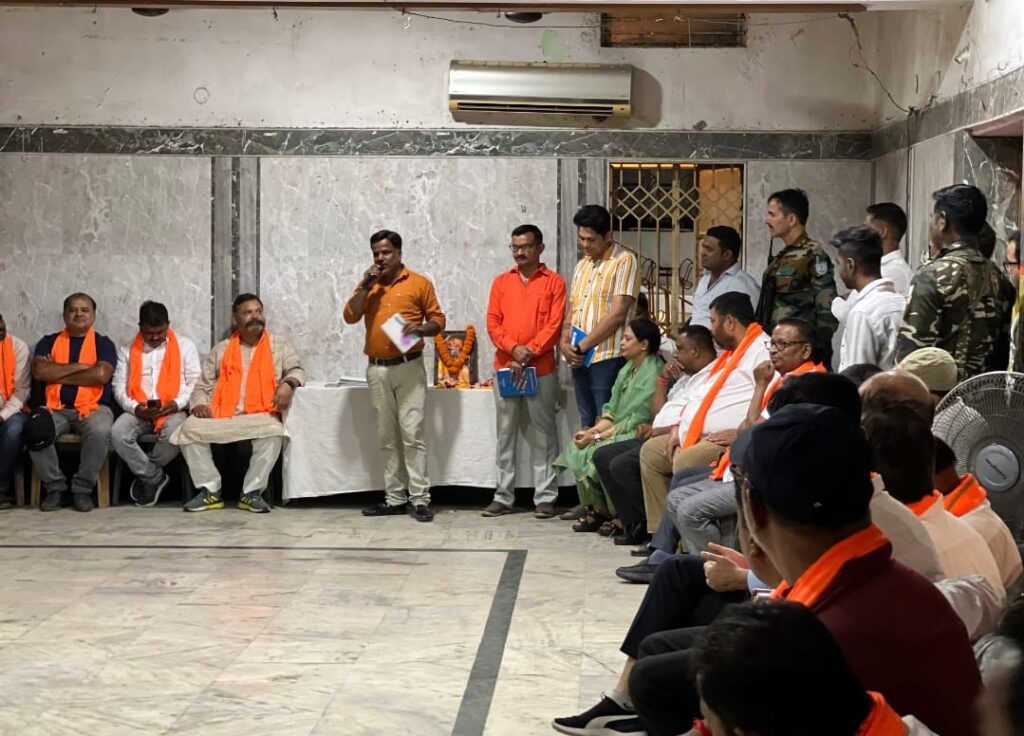 रामनवमी पर्व को लेकर मानगो के सभी अखाड़ा समितियों के साथ मेयर सुधा गुप्ता की बैठक समस्याओं को सुनकर त्वरित समाधान का दिया आश्वासन