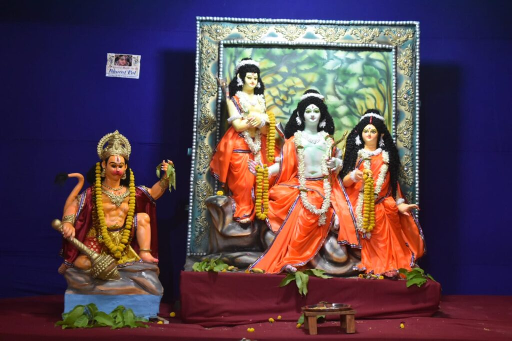 साकची बाजार बाल मंदिर में हुआ संगीतमय सुंदरकांड पाठ, जय श्री राम के नारों से गूंजा पूरा साकची