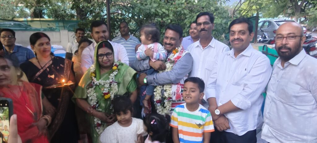 टाटा मोटर्स वर्कर्स यूनियन के उपाध्यक्ष एस एन सिंह हुए सेवानिवृत्त