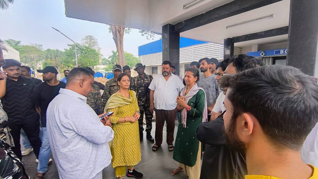 अपराधियों को कड़ी सजा मिले : बन्ना गुप्ता