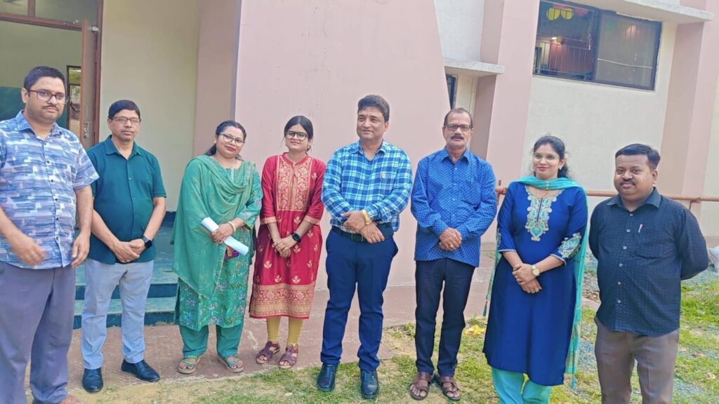 गवर्नमेंट पॉलिटेक्निक आदित्यपुर में विदाई समारोह आयोजित, जूनियर्स ने सीनियर्स को दी भावभीनी विदाई