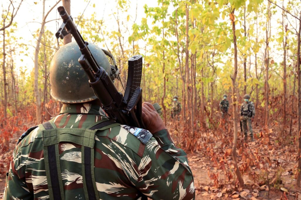 चाईबासा में CRPF DG और IG ऑपरेशन की हाई-लेवल बैठक : नक्सलियों के बचे दस्तों के सफाये के लिए बनी अंतिम रणनीति