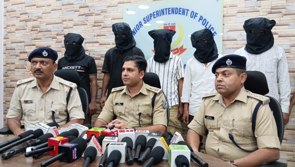 जमशेदपुर में फायरिंग और रंगदारी मामले का खुलासा, 5 आरोपी गिरफ्तार, हथियार बरामद