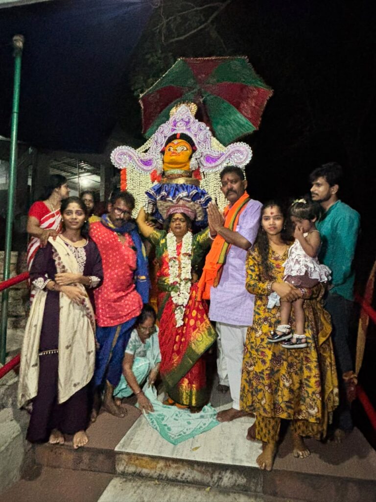 भव्य पांच दिवसीय मां पहाड़ी पूजा महोत्सव का शुभारंभ, श्रद्धालुओं की उमड़ी भीड़