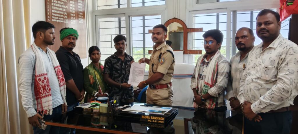 कपाली ओपी में आदिवासी युवती से मारपीट मामले में एसपी से एफआईआर दर्ज करने की मांग….