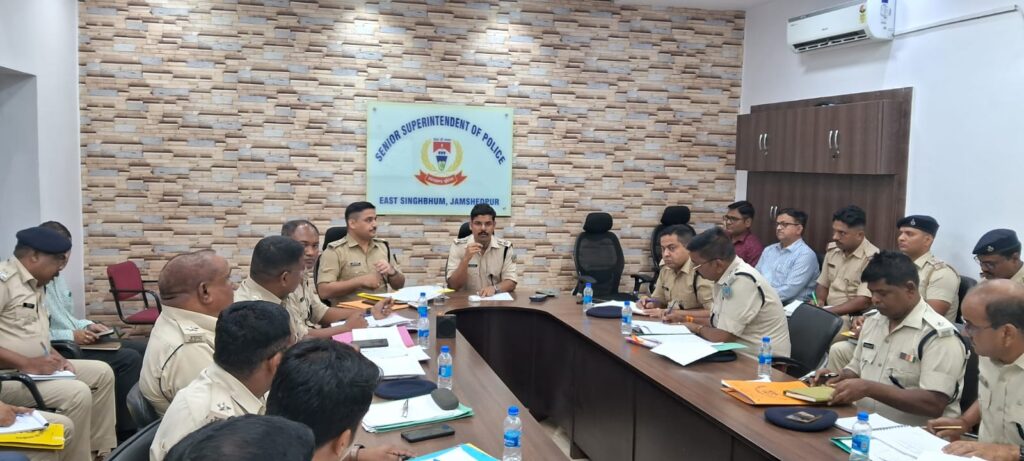 अपराध नियंत्रण और लंबित मामलों के निष्पादन पर एसएसपी सख्त, मासिक अपराध गोष्ठी में दिए कई अहम निर्देश